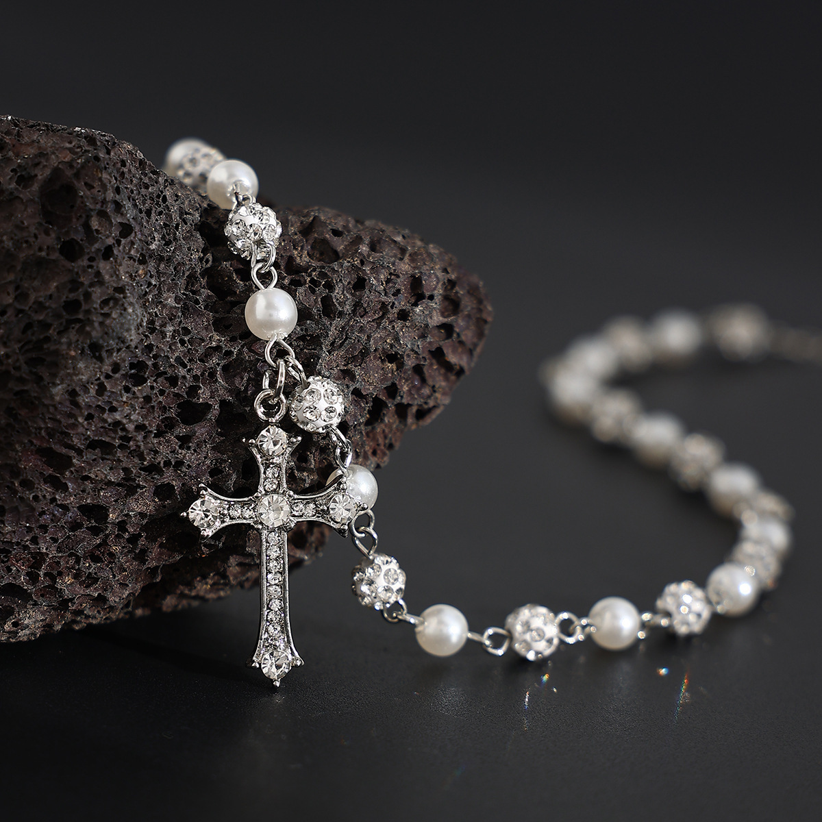 Elegant Pearl Cross Pendant Necklace