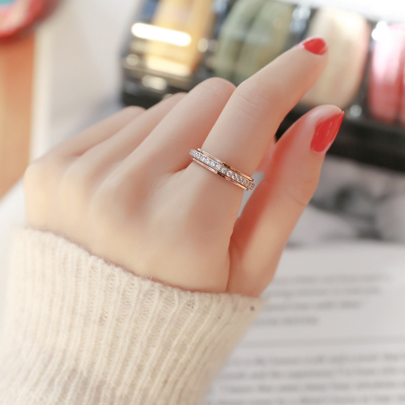 Rotating Starry Sky Ring – Sparkling Spinner Statement Ring ✨