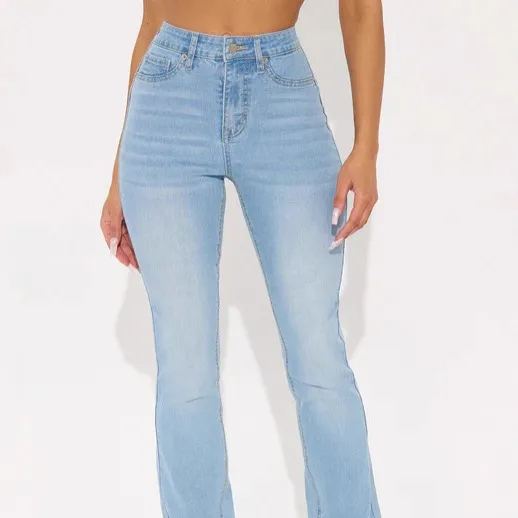 High-Stretch Butt-Enhancing Jeans