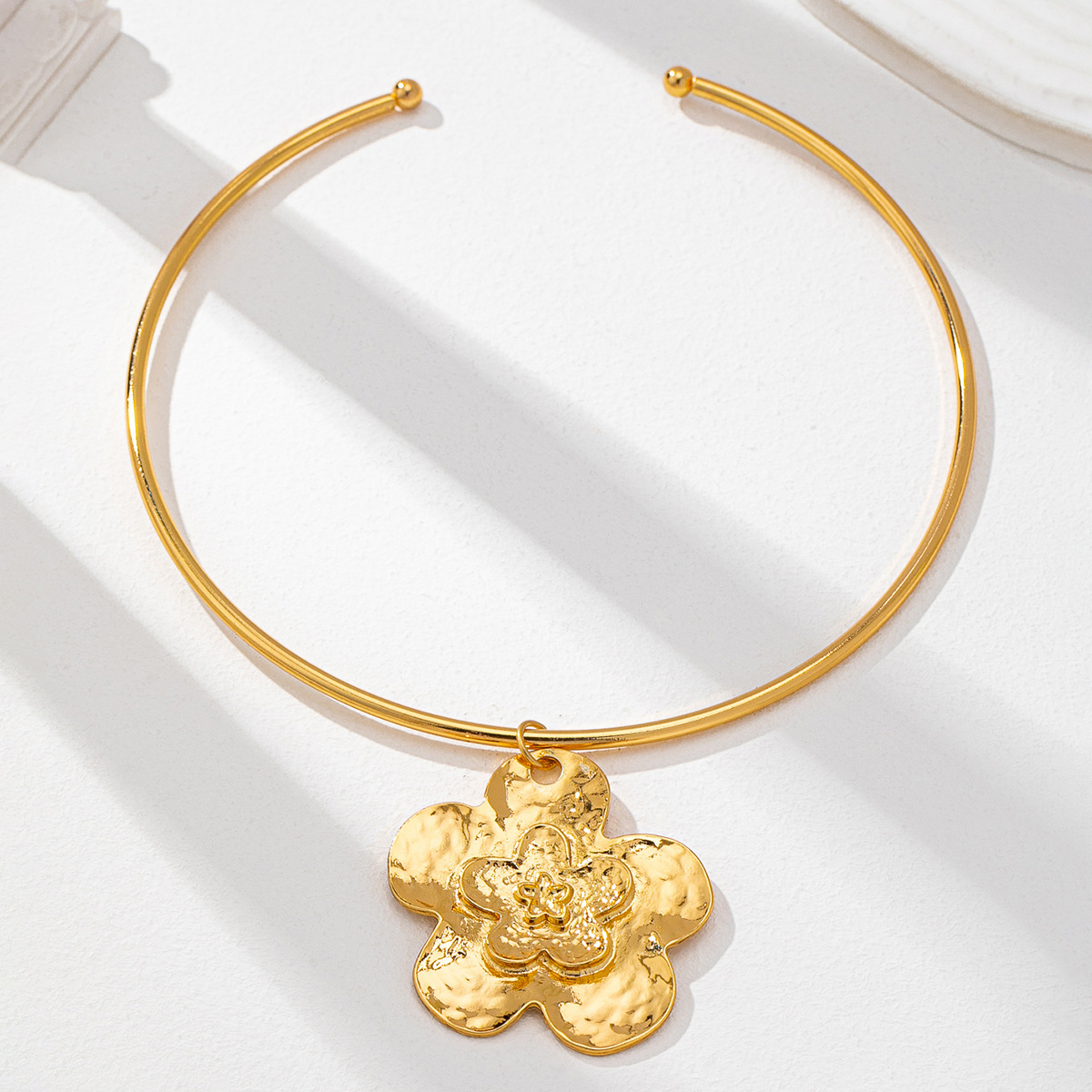 Minimalist Choker Necklace – Elegant Simple Collar Jewelry for Everyday Wear ✨