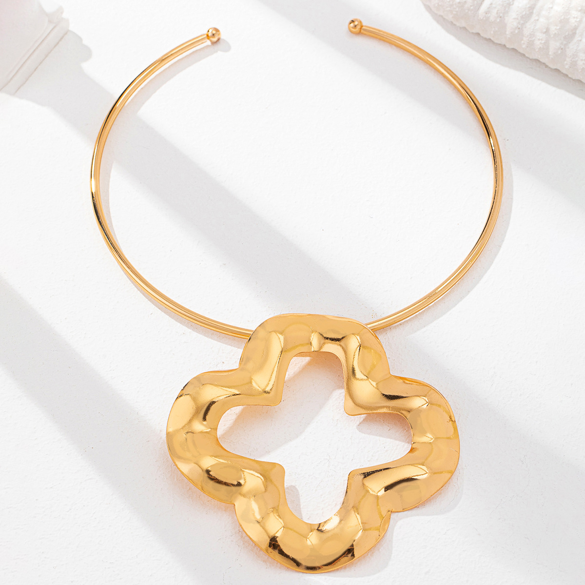 Minimalist Choker Necklace – Elegant Simple Collar Jewelry for Everyday Wear ✨