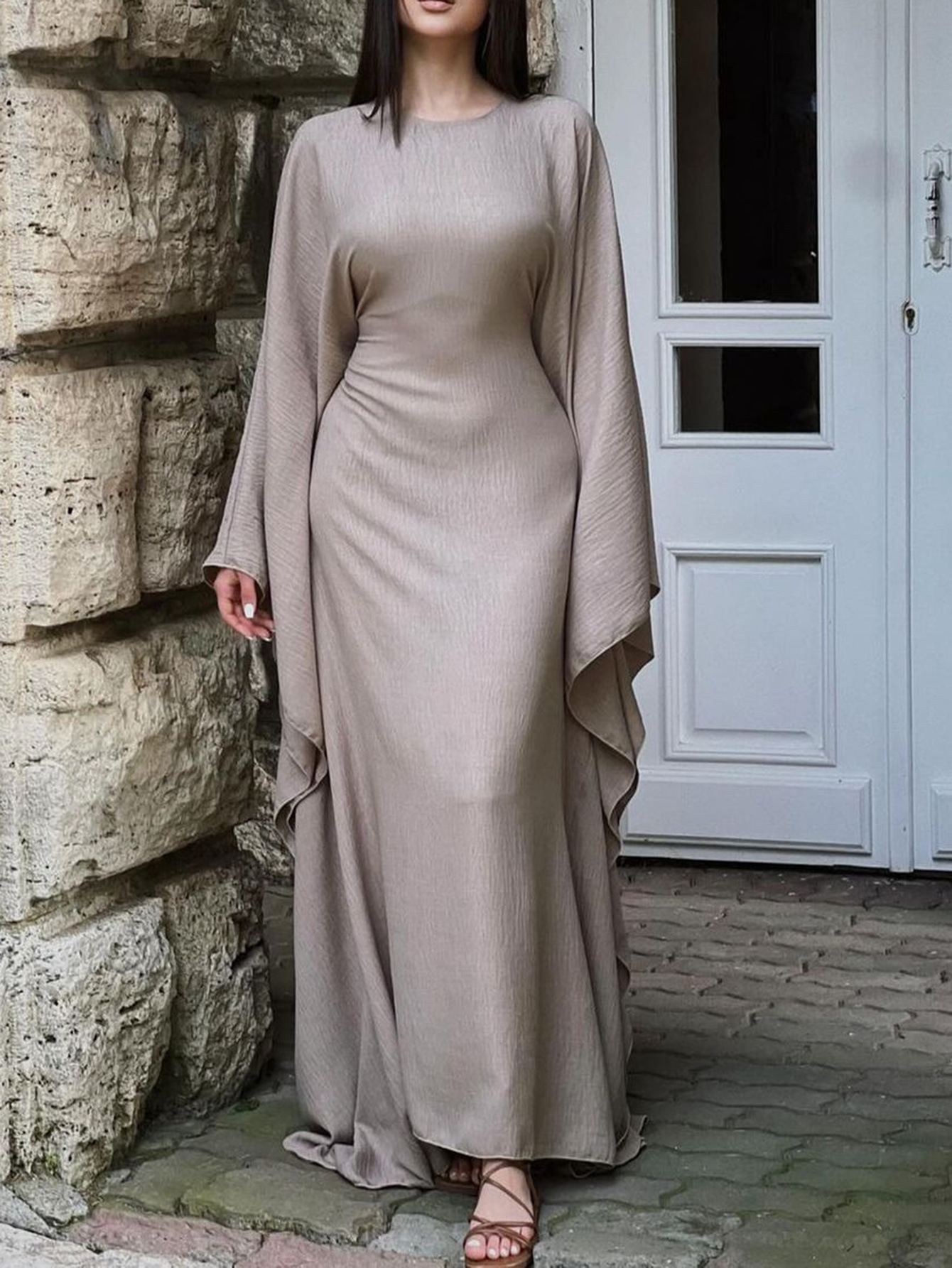 Elegant Long-Sleeve Luxe Maxi Dress