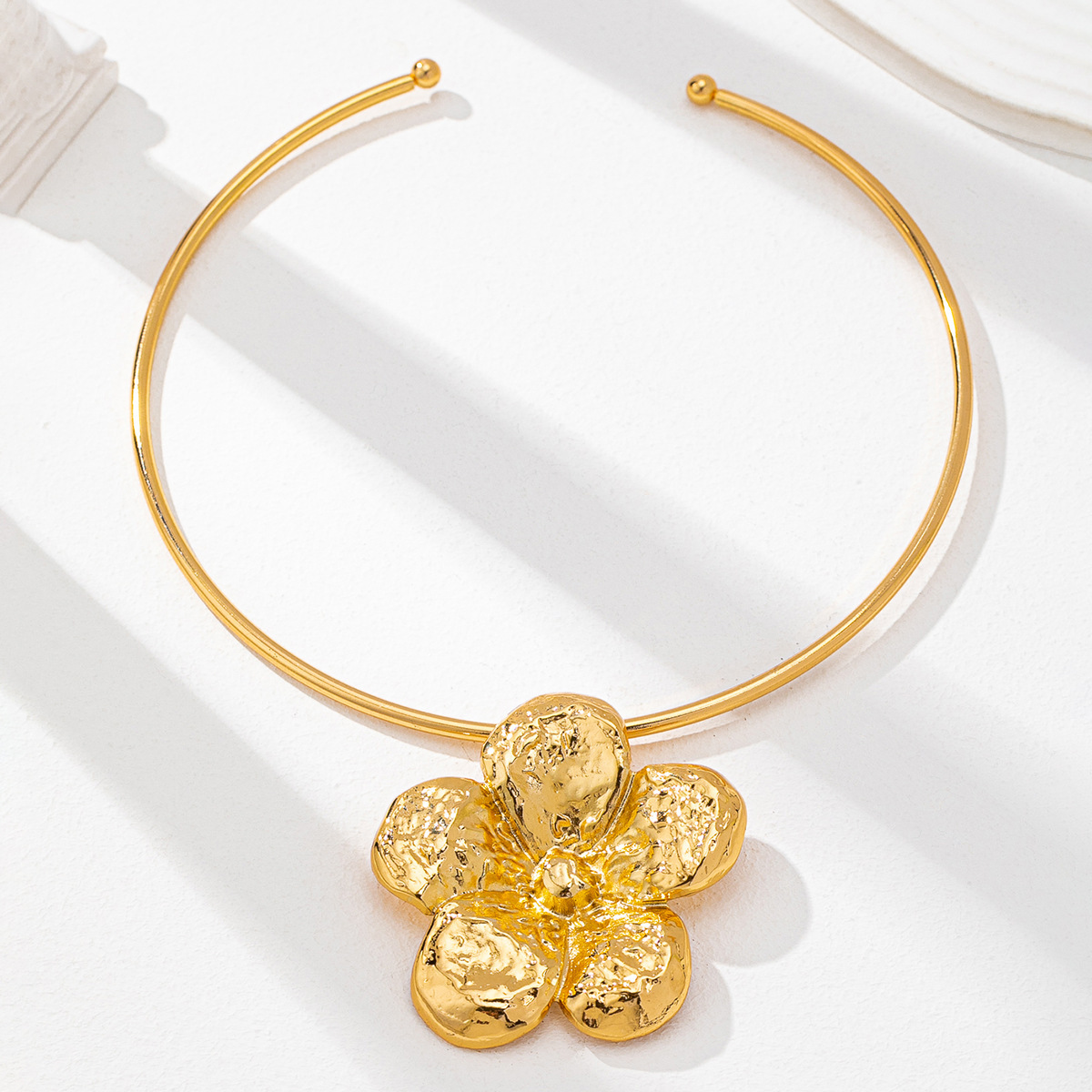 Minimalist Choker Necklace – Elegant Simple Collar Jewelry for Everyday Wear ✨