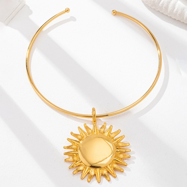 Minimalist Choker Necklace – Elegant Simple Collar Jewelry for Everyday Wear ✨