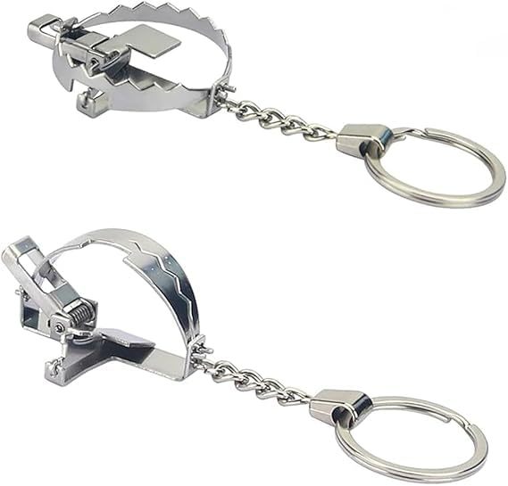 Mini Mousetrap Prank Keychain - Funny Finger Biting Gag Gift for Friends