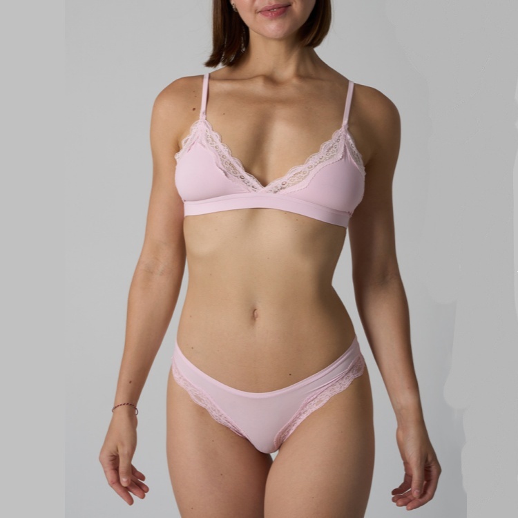 The Smooth Lace Intimates Set