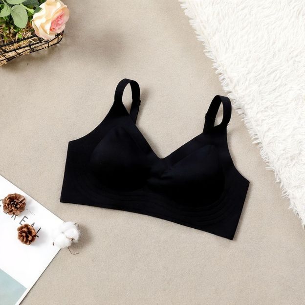 Black Wireless Bra: Lightweight & Supportive for All-Day Comfort