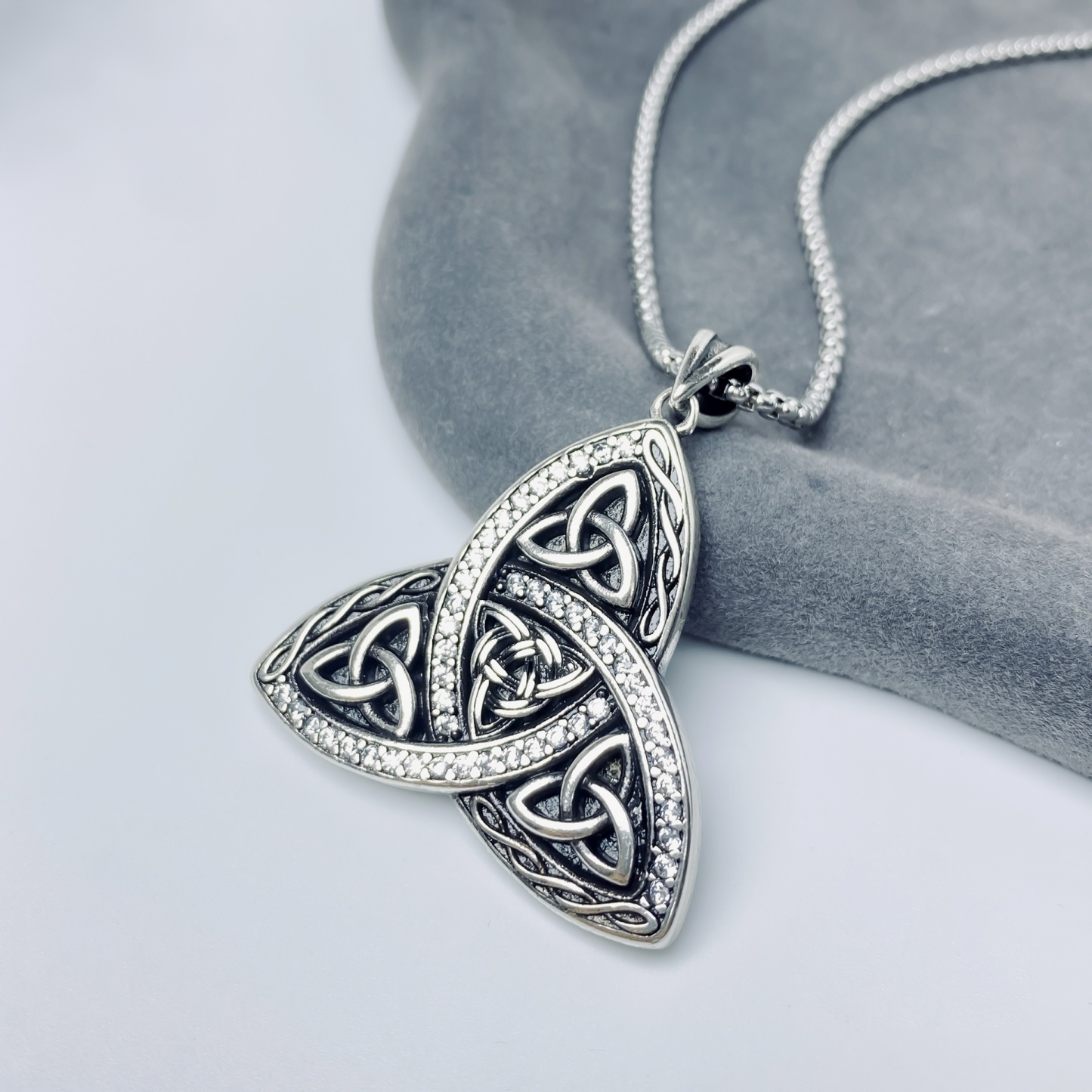 S925 Sterling Silver Triple Celtic Triquetra Triangle Pendant Necklace