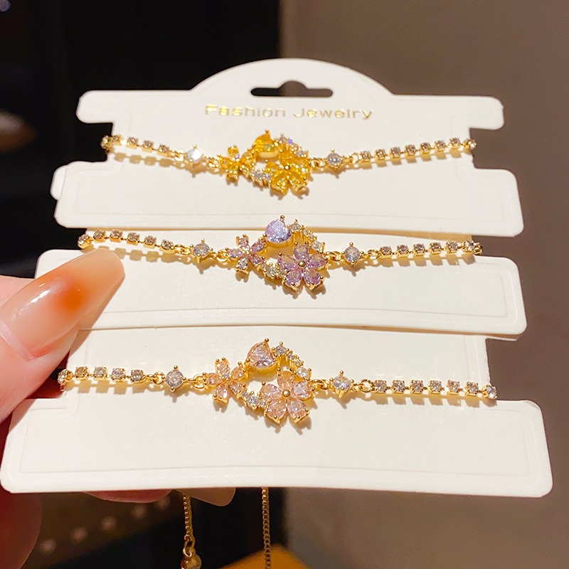 「Bloom & Heart」18K Gold Floral Heart Adjustable Bracelet