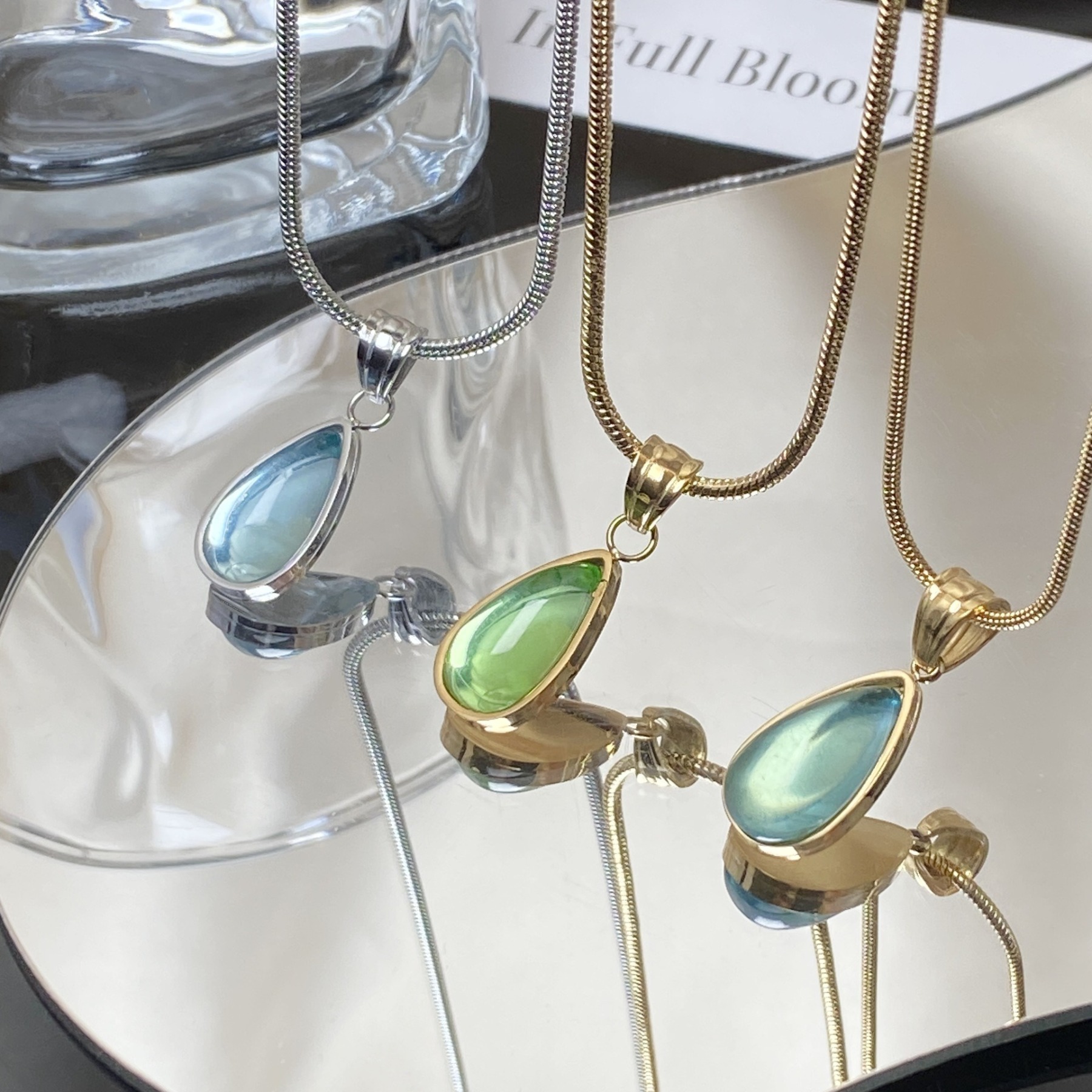 18K Gold Cat's Eye Stone Teardrop Pendant Necklace - Light Luxury Niche Snake Chain Choker