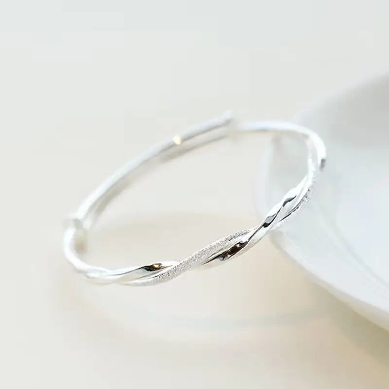 Infinite Eternity S925 Sterling Silver Frosted Mobius Strip Bracelet