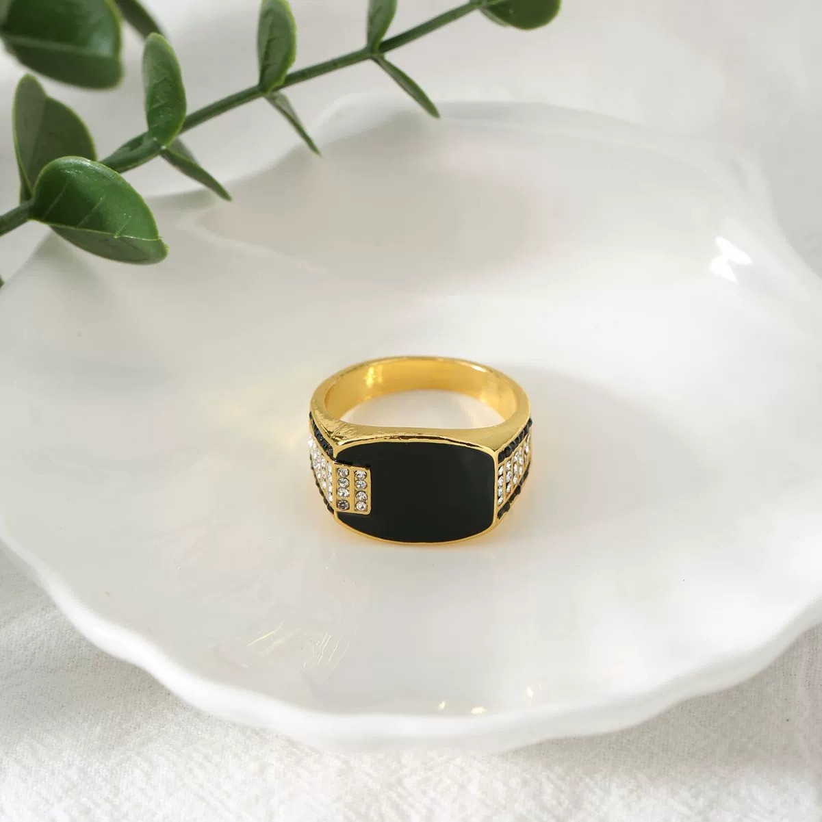 18K Gold Black Onyx Signet Ring | Classic Geometric Men’s Ring
