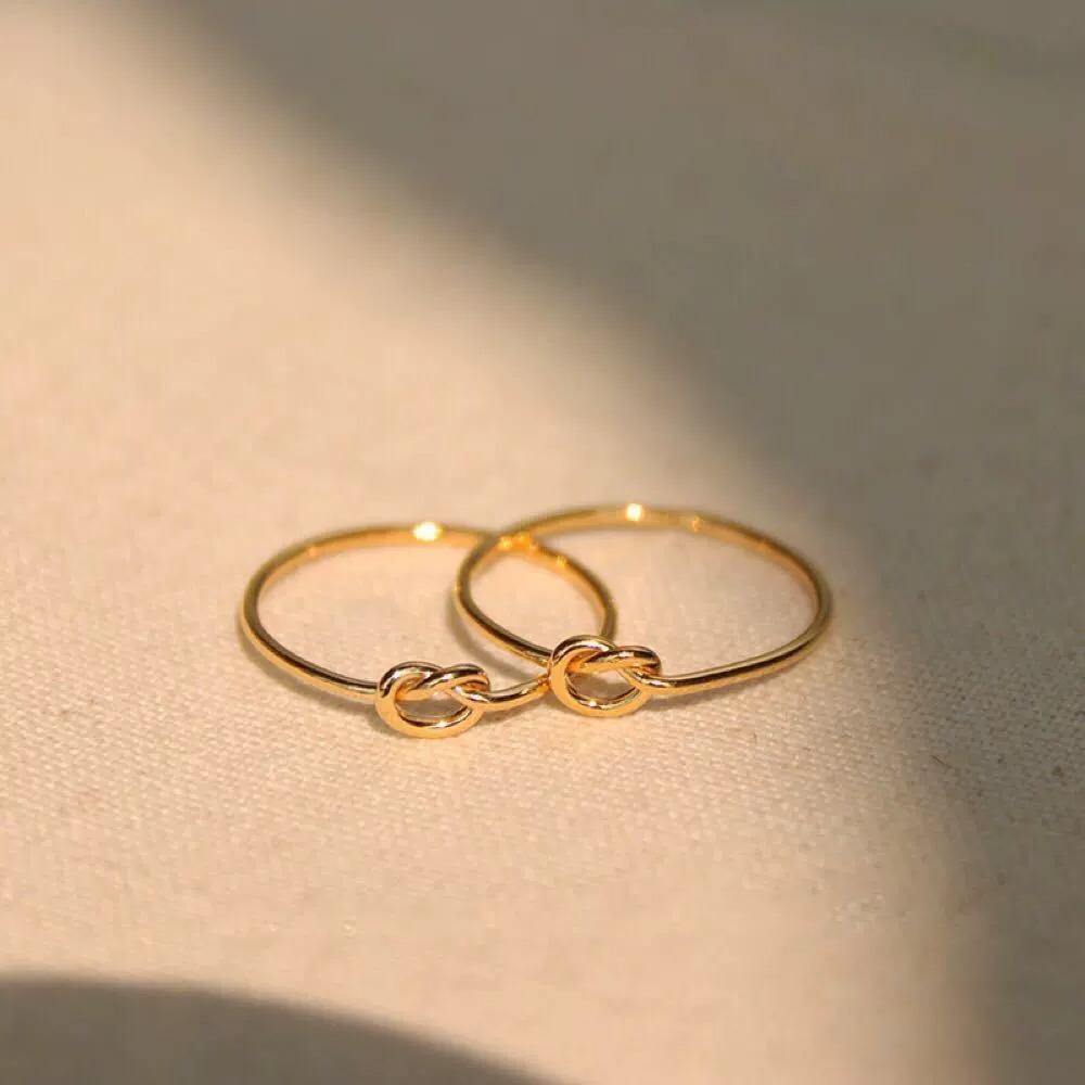 Minimal Knot Ring | Symbol of Eternal Connection – Available in Gold&Silver