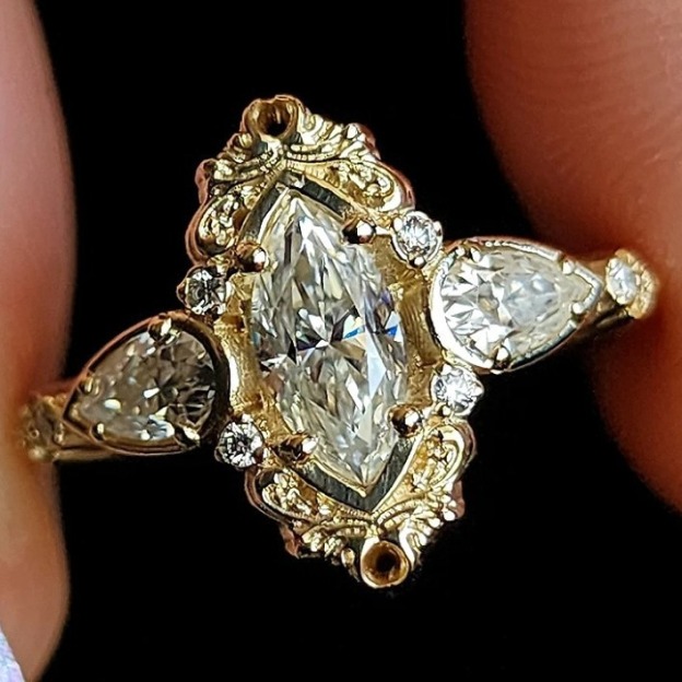 14K Gold Victorian Vintage Filigree Marquise Ring