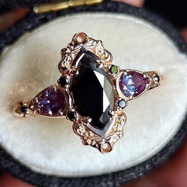 14K Gold Victorian Vintage Filigree Marquise Ring