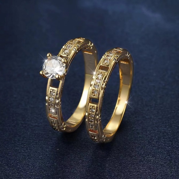 Chosen by You | 18K Gold Diamond Ring Set