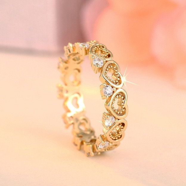 Heart Diamond Harmony 18K Gold Heart Pavé Ring Romantic Elegance on Your Fingertips