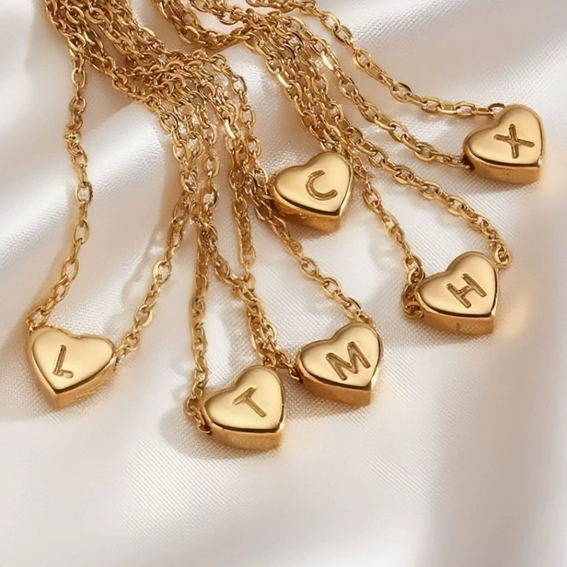  26 Letters Optional Heart Necklace - Women's Light Luxury Romantic Heart-Shaped Letter Accessory