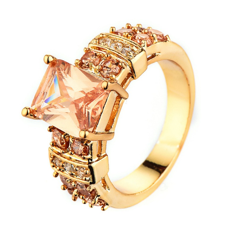 Royal Collection 18K Gold Princess Cut Gemstone Vintage Ring