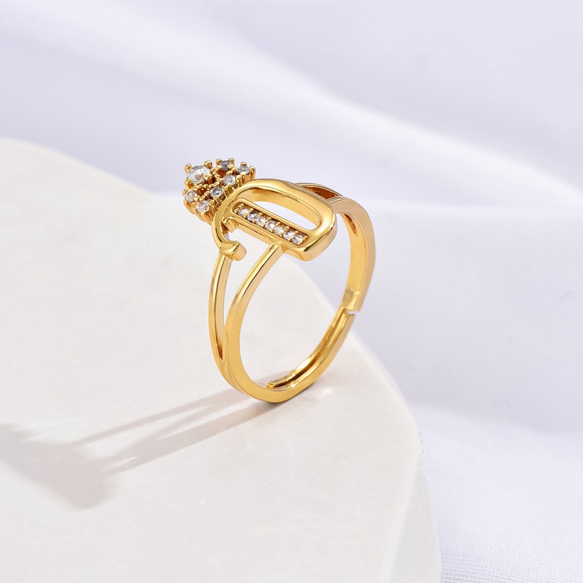 26 Letters Optional Crown Diamond-Encrusted Ring - Women's Light Luxury Personalized Letter Accessory