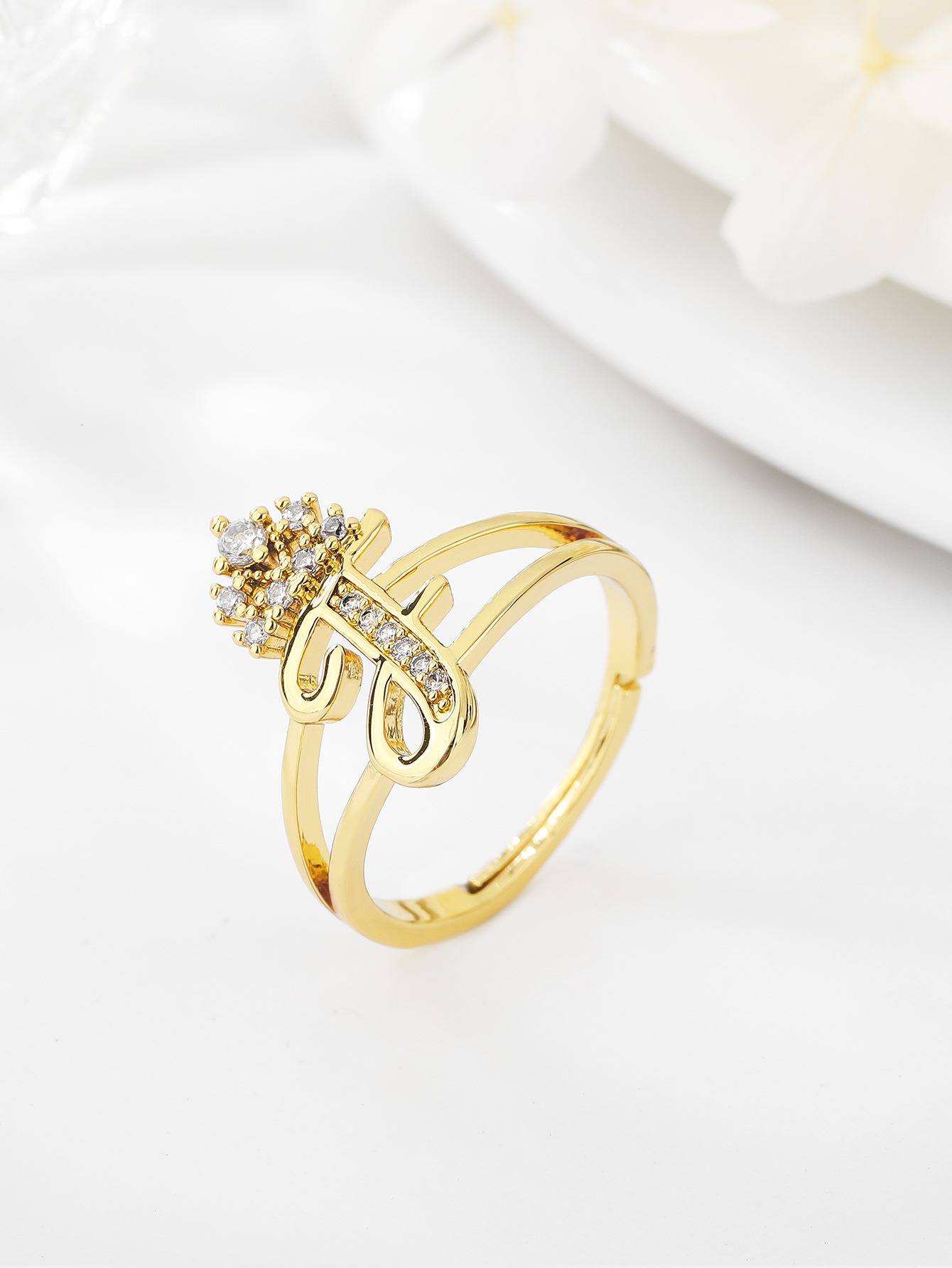 26 Letters Optional Crown Diamond-Encrusted Ring - Women's Light Luxury Personalized Letter Accessory
