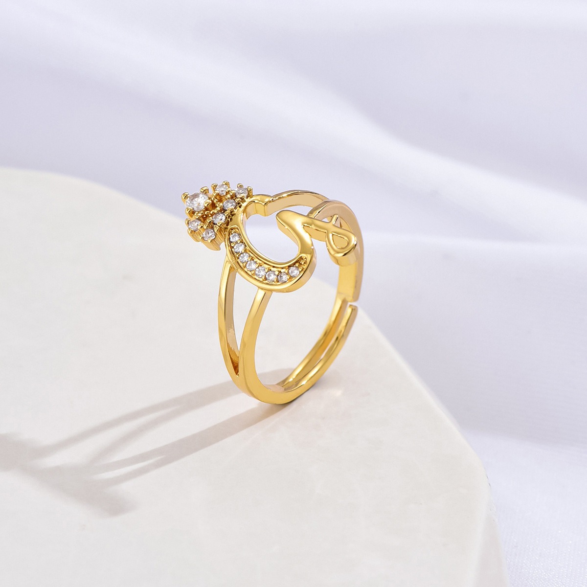 26 Letters Optional Crown Diamond-Encrusted Ring - Women's Light Luxury Personalized Letter Accessory