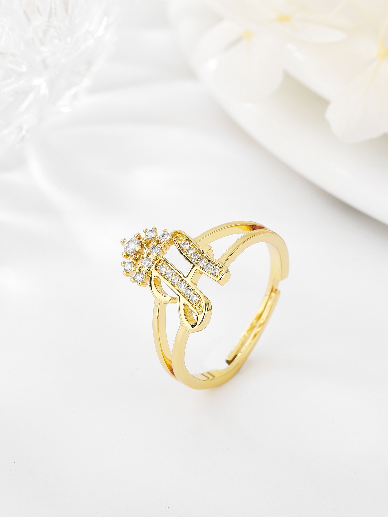 26 Letters Optional Crown Diamond-Encrusted Ring - Women's Light Luxury Personalized Letter Accessory