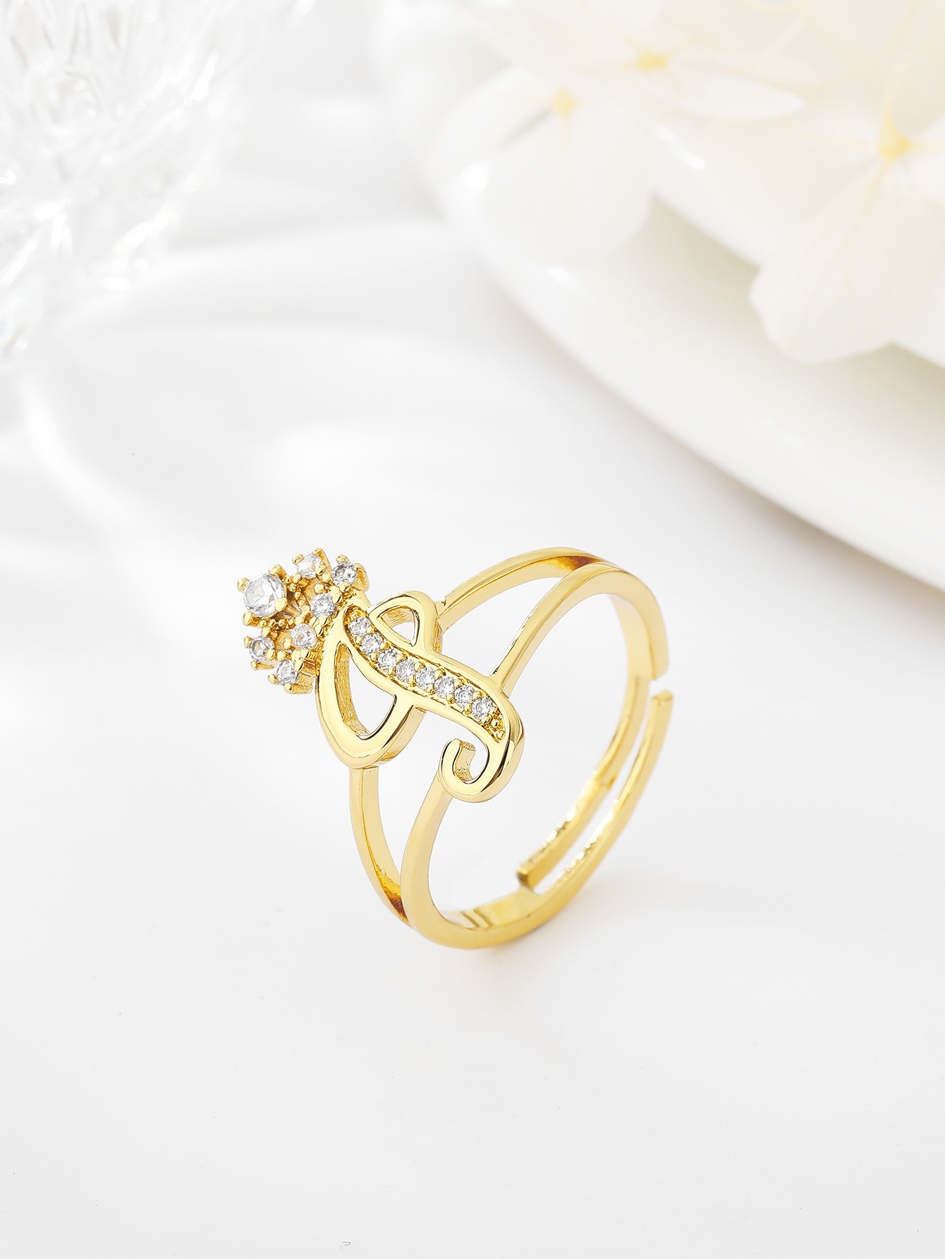 26 Letters Optional Crown Diamond-Encrusted Ring - Women's Light Luxury Personalized Letter Accessory