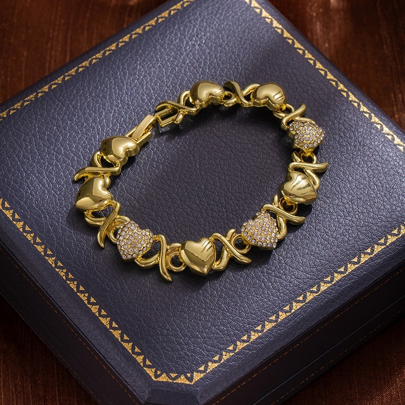 Heart-Link Crystal Jewelry Set | Elegant Gold-Tone Luxury Collection