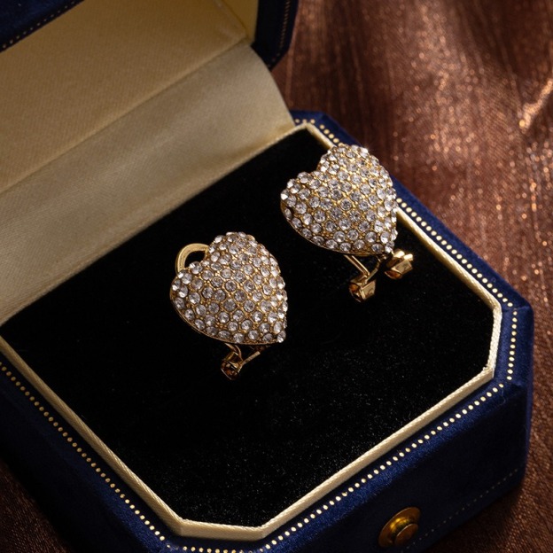 Heart-Link Crystal Jewelry Set | Elegant Gold-Tone Luxury Collection