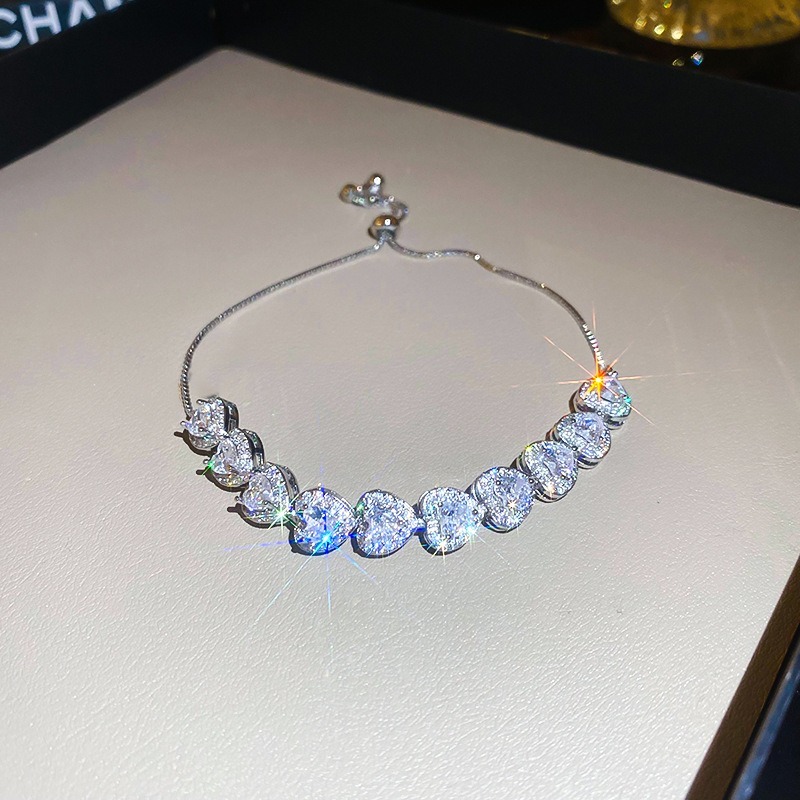 Multi-Color Heart-Shaped Full-Diamond Adjustable Bracelet