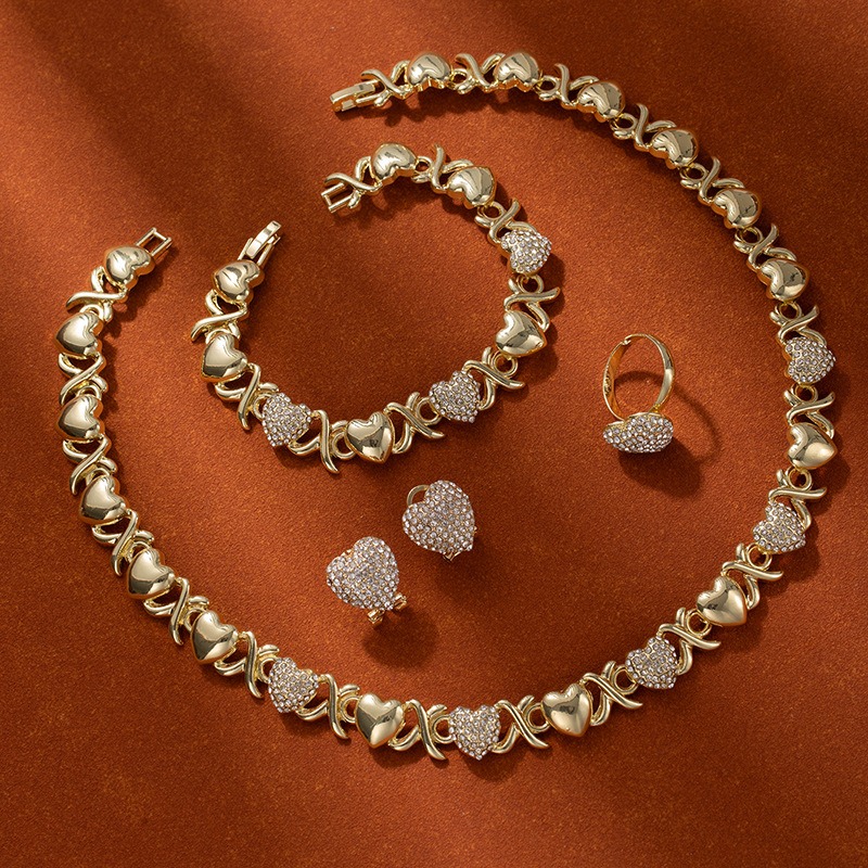 Heart-Link Crystal Jewelry Set | Elegant Gold-Tone Luxury Collection