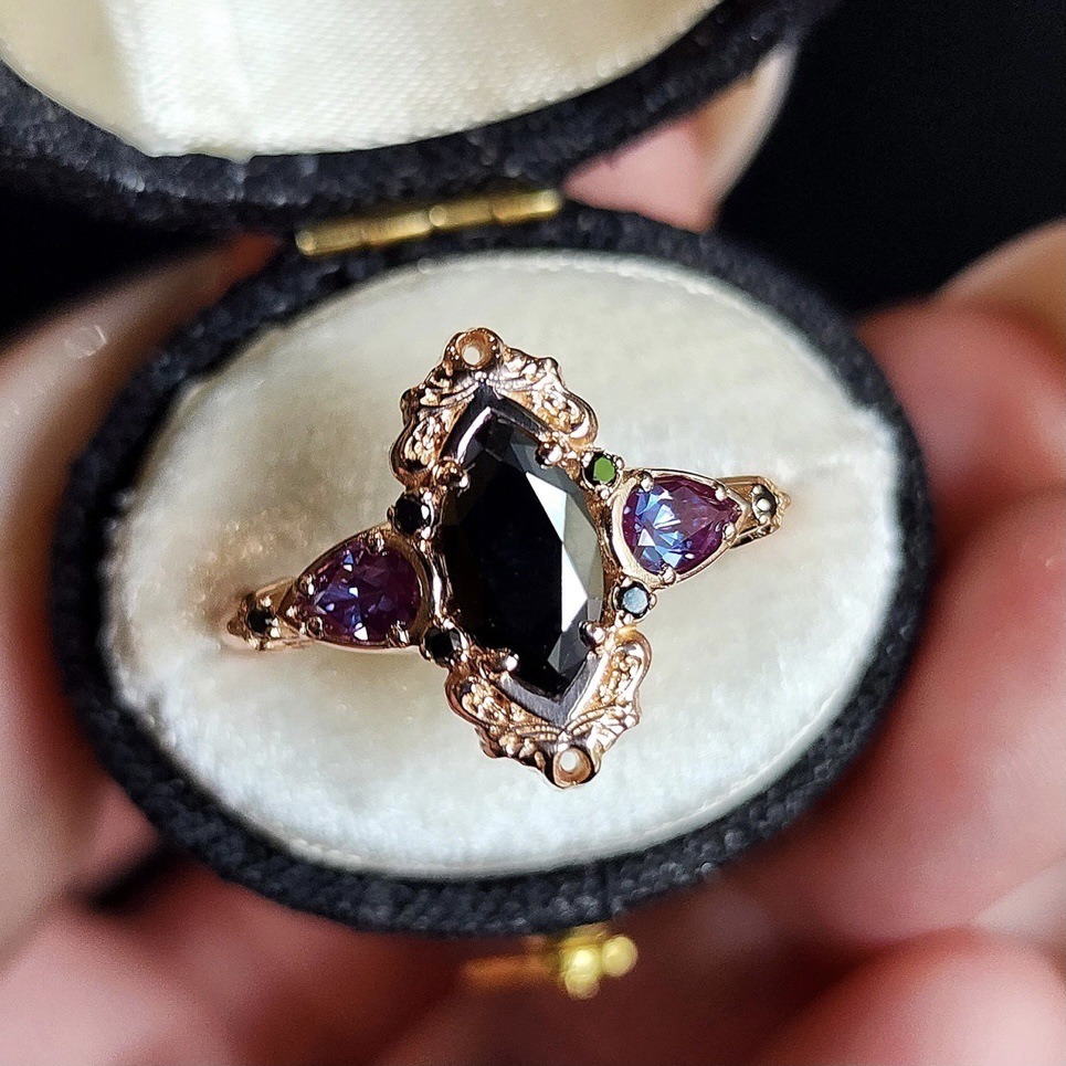14K Gold Victorian Vintage Filigree Marquise Ring