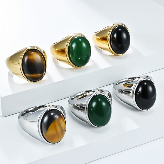 Vintage Oval Cabochon Natural Stone Signet Ring