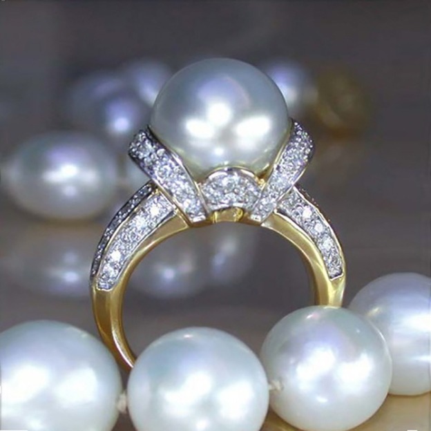 18K Gold Wrapped Lustrous Pearl Ring