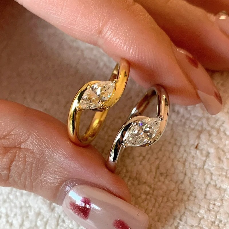 18K Gold & White Gold Marquise Diamond Ring