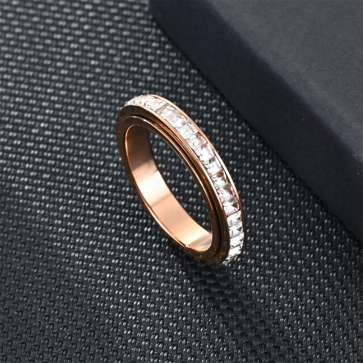 Gilded Spin Radiance Three-Tone Square Diamond Spinner Ring