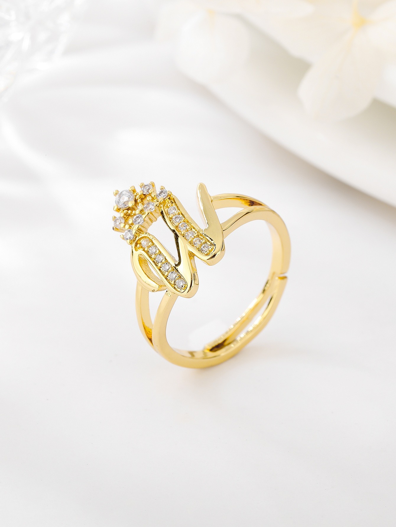 26 Letters Optional Crown Diamond-Encrusted Ring - Women's Light Luxury Personalized Letter Accessory