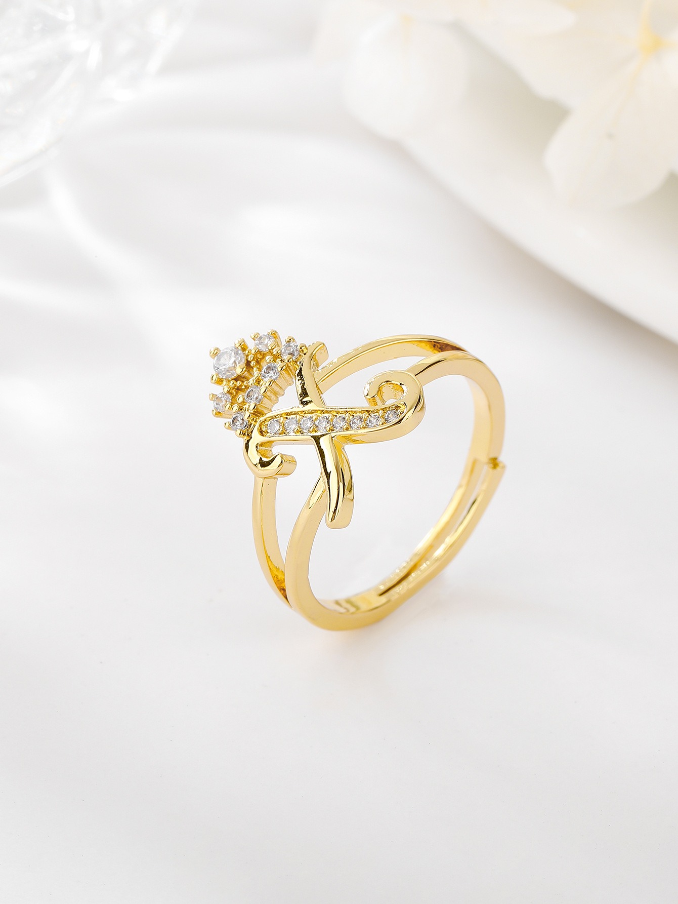 26 Letters Optional Crown Diamond-Encrusted Ring - Women's Light Luxury Personalized Letter Accessory