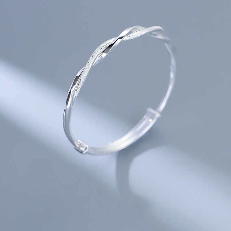 Infinite Eternity S925 Sterling Silver Frosted Mobius Strip Bracelet