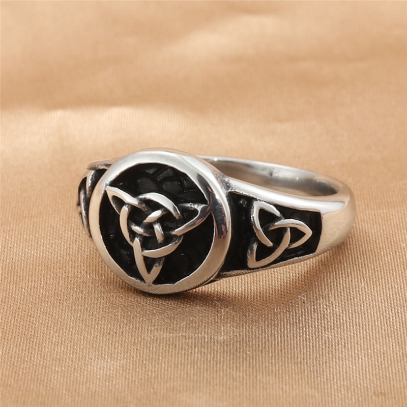 S925 Sterling Silver Vintage Oxidized Celtic Triquetra Signet Ring