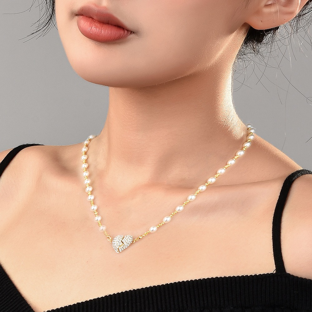 New Magnetic Pearl Heart Necklace