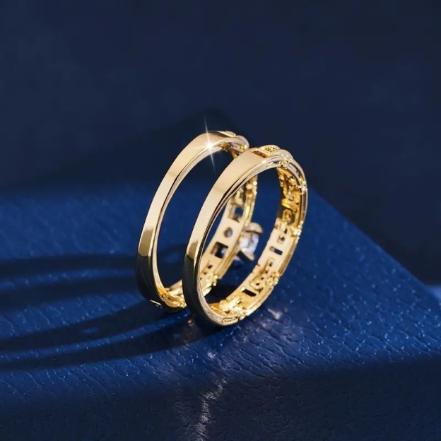 Chosen by You | 18K Gold Diamond Ring Set