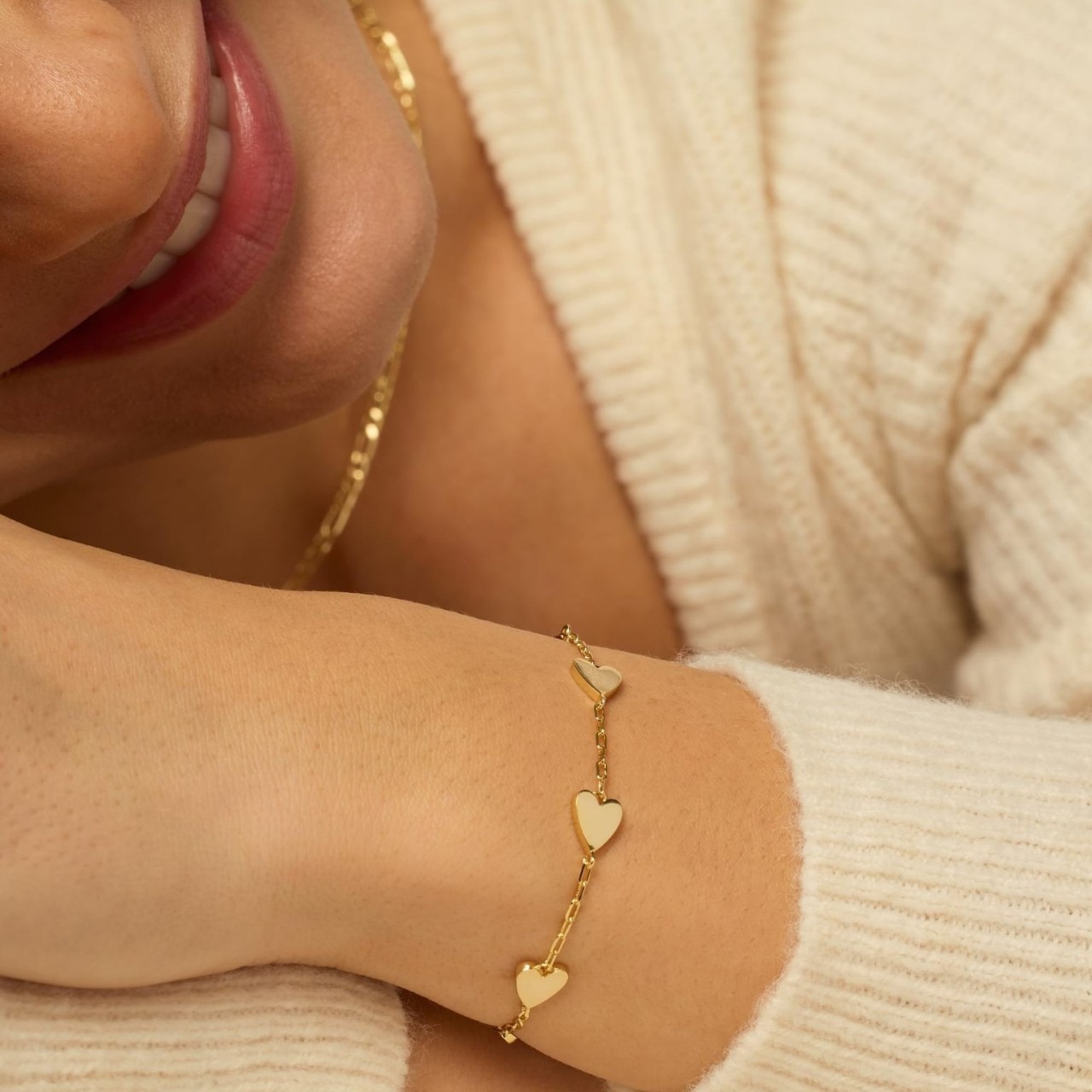 Heart Trail Companion 18K Gold Heart Dainty Chain Bracelet Gentle Companionship on Your Wrist
