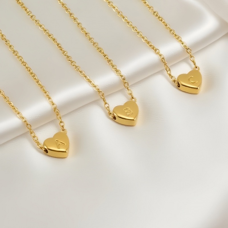  26 Letters Optional Heart Necklace - Women's Light Luxury Romantic Heart-Shaped Letter Accessory