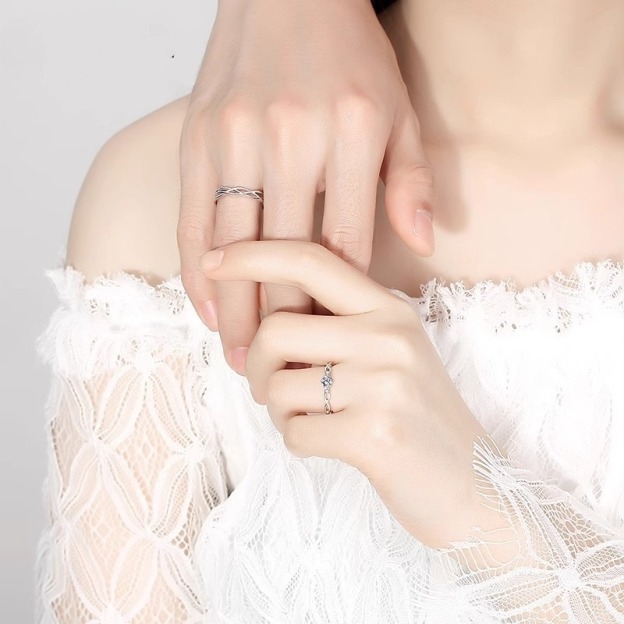 Interwoven Bond S925 Sterling Silver Couple Ring Set