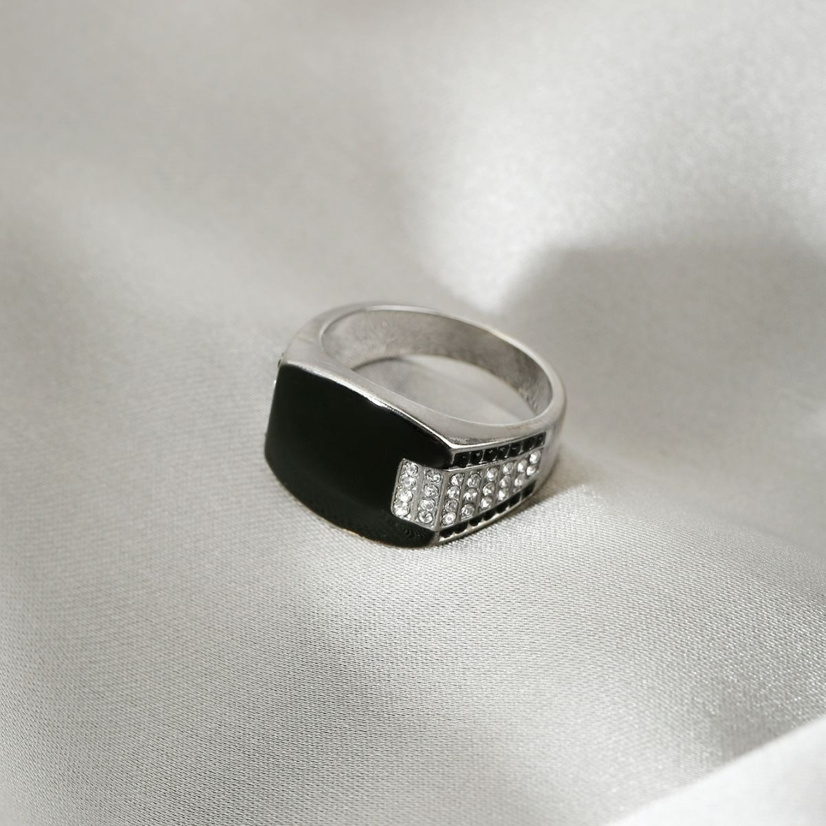 18K Gold Black Onyx Signet Ring | Classic Geometric Men’s Ring