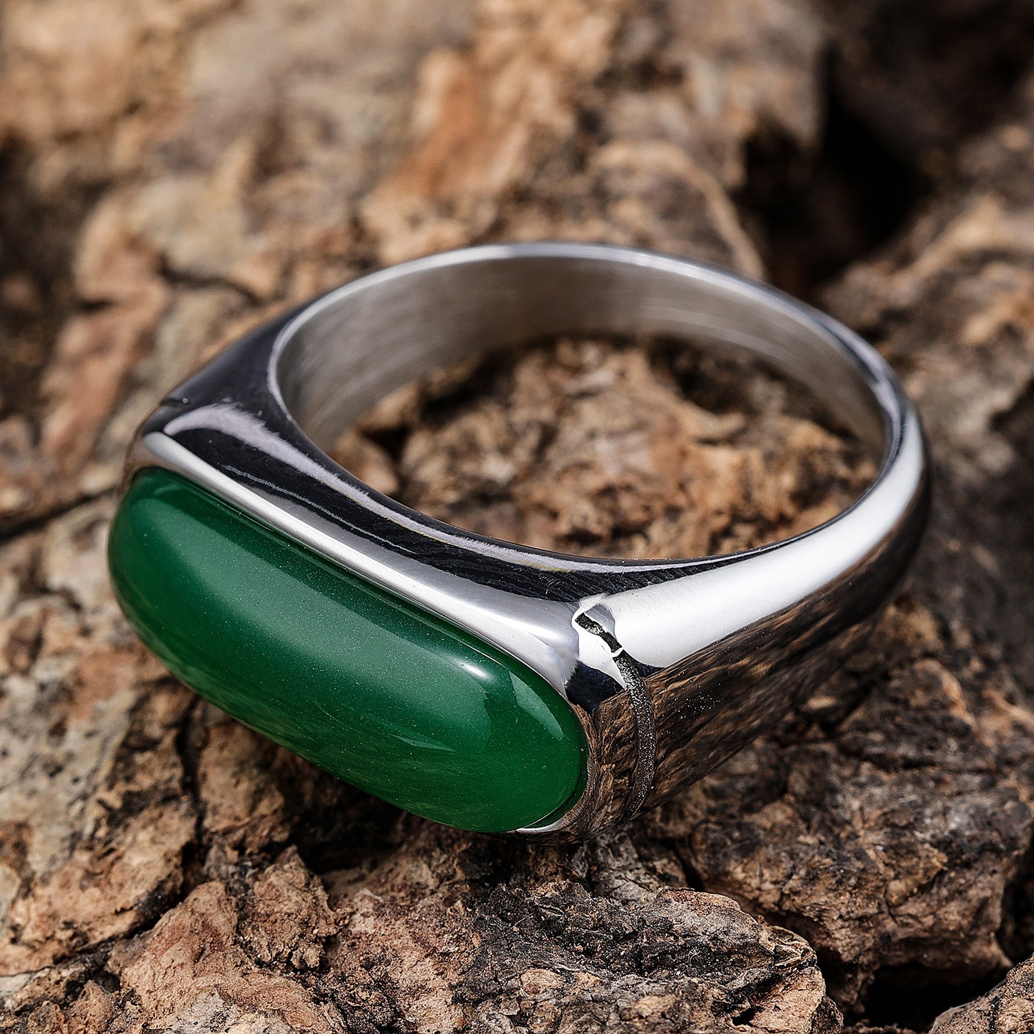 Vintage Green Cat's Eye Saddle Ring
