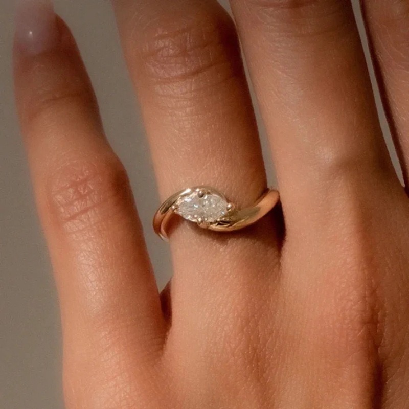 18K Gold & White Gold Marquise Diamond Ring