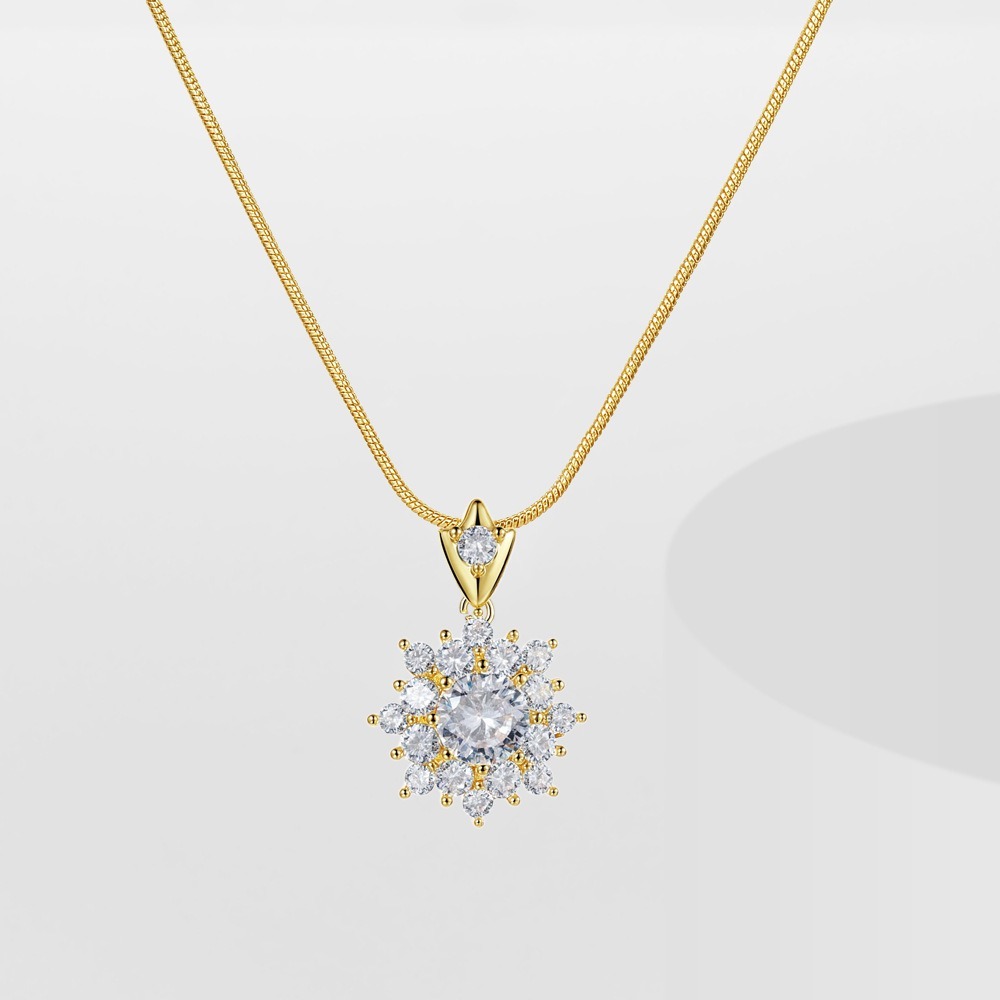 Blossom Starburst 18K Gold Floral Diamond Pendant Necklace
